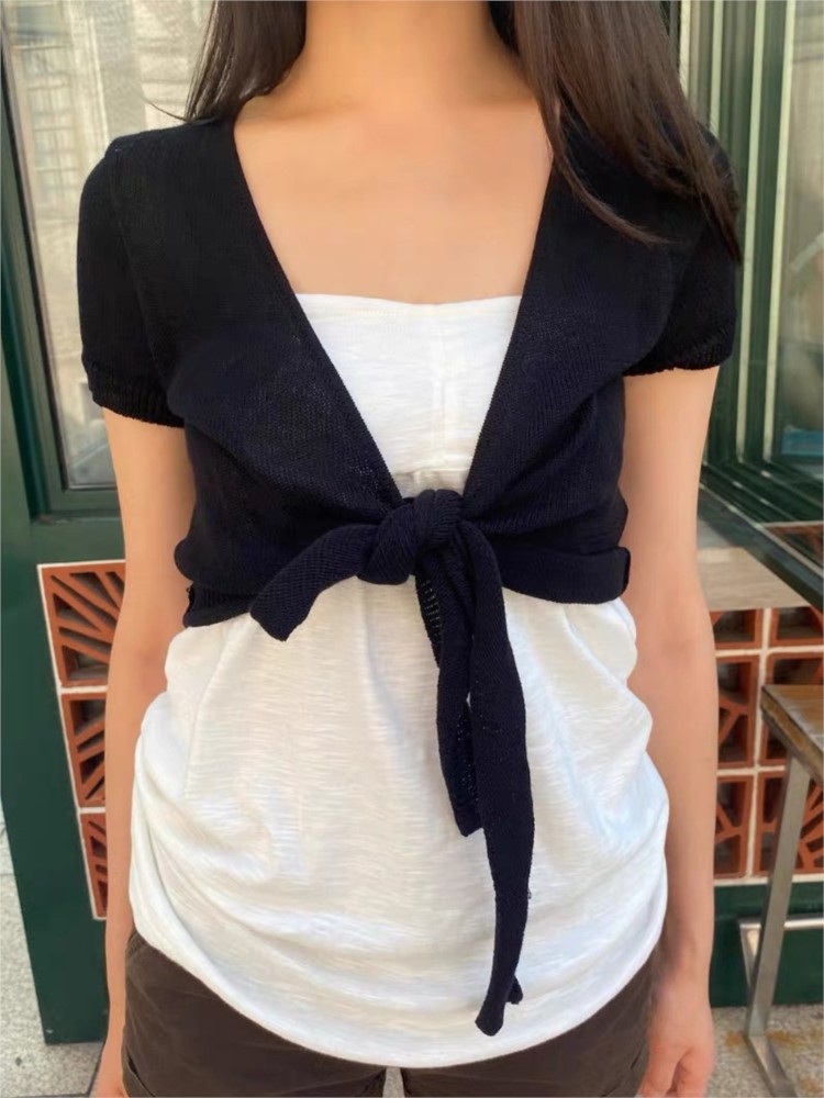 Siyah Kısaltılmış Bağcıklı Hır - Crop Cardigan Vintage incelemesi ve fiyatı